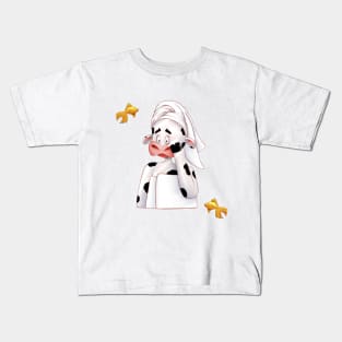 Skin Cow Care Blogger Cute Animal friends Kids T-Shirt